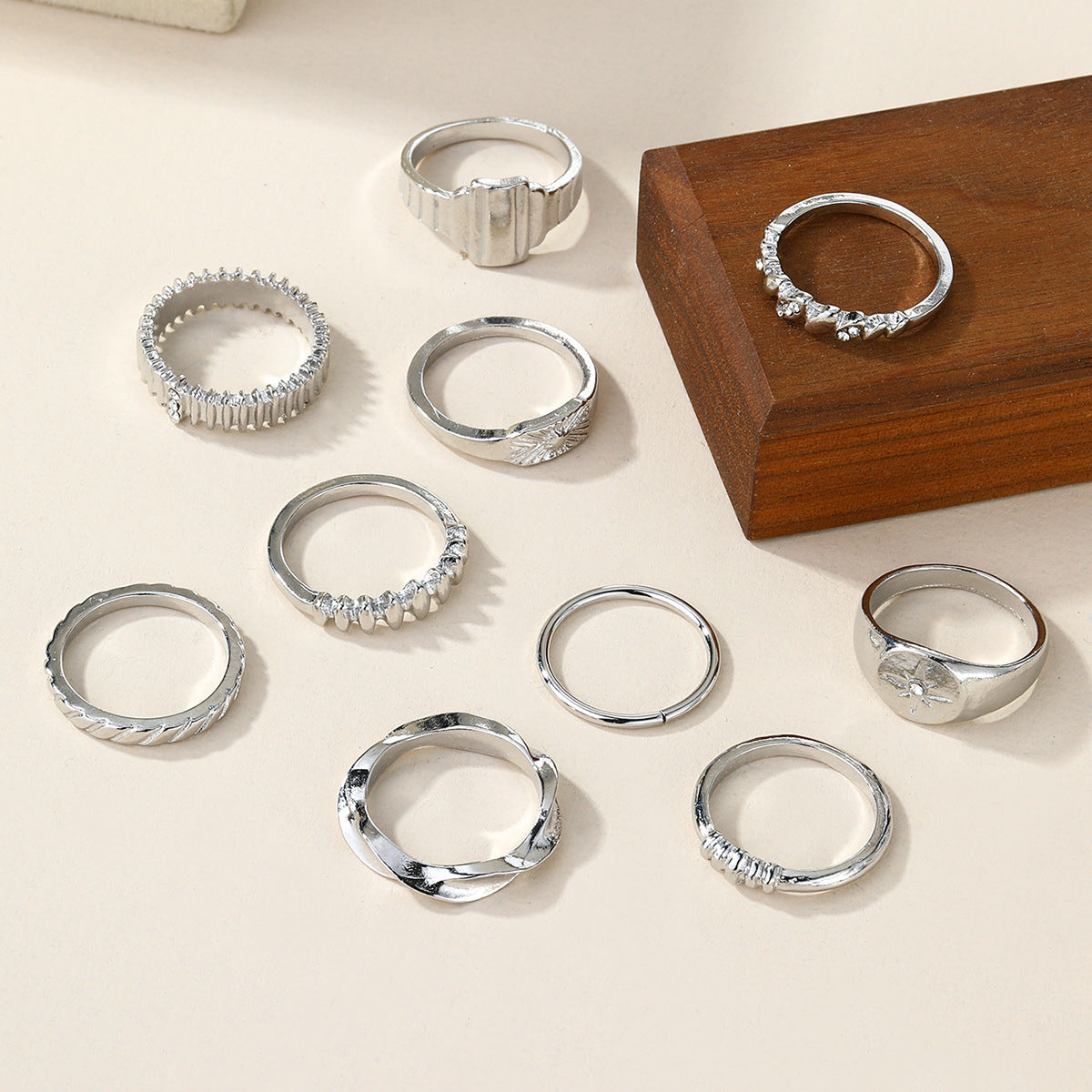 Trendy Gold Cuff Ring Set
