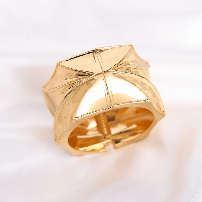 Circular Folded Bracelet
