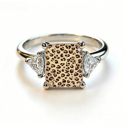 Leopard Triangular Stone Ring