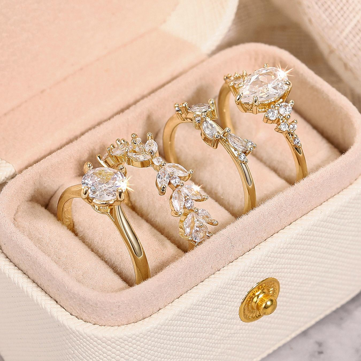 4pc Zirconia Stackable Ring Set