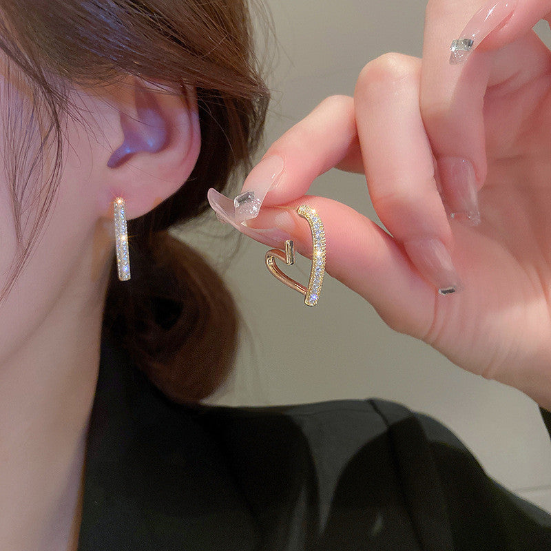 Heart Curve CZ Stud Earrings