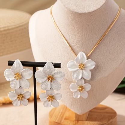 Elegant Flower Necklace & Earrings Set