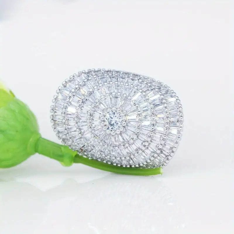 Sparkling Halo Ring