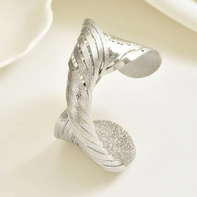 Bold Twisted Bracelet