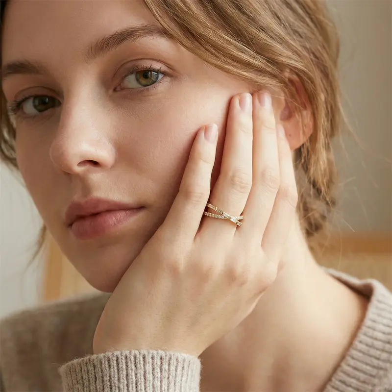 Ribbon Crossover Ring