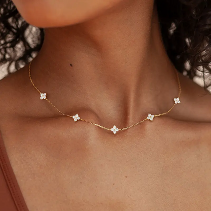 Dainty Flower Necklace