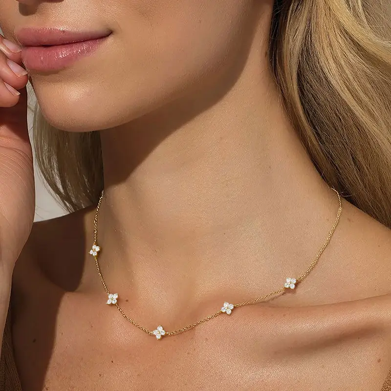 Dainty Flower Necklace
