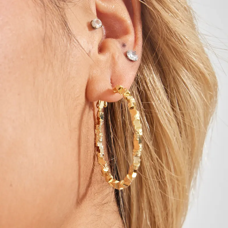 Exquisite Pattern Hoop Earrings