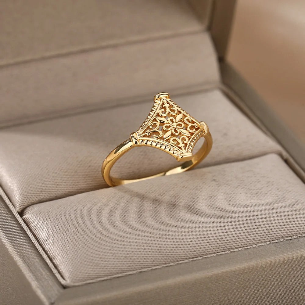 Vintage Floral Star Ring