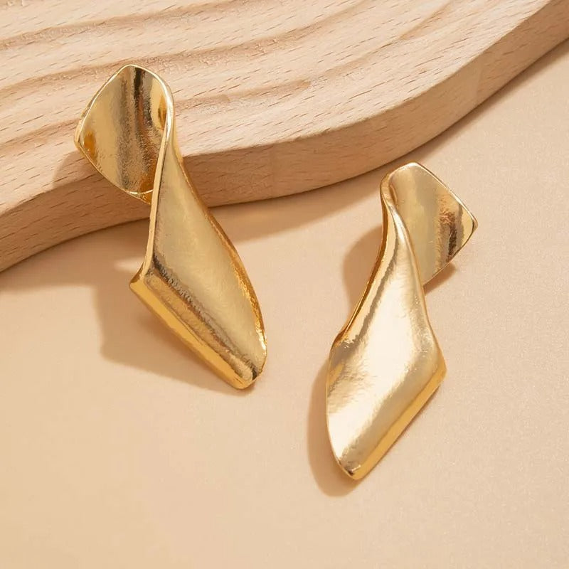 Irregular Twisted Stud Earrings