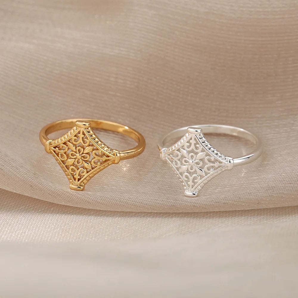 Vintage Floral Star Ring