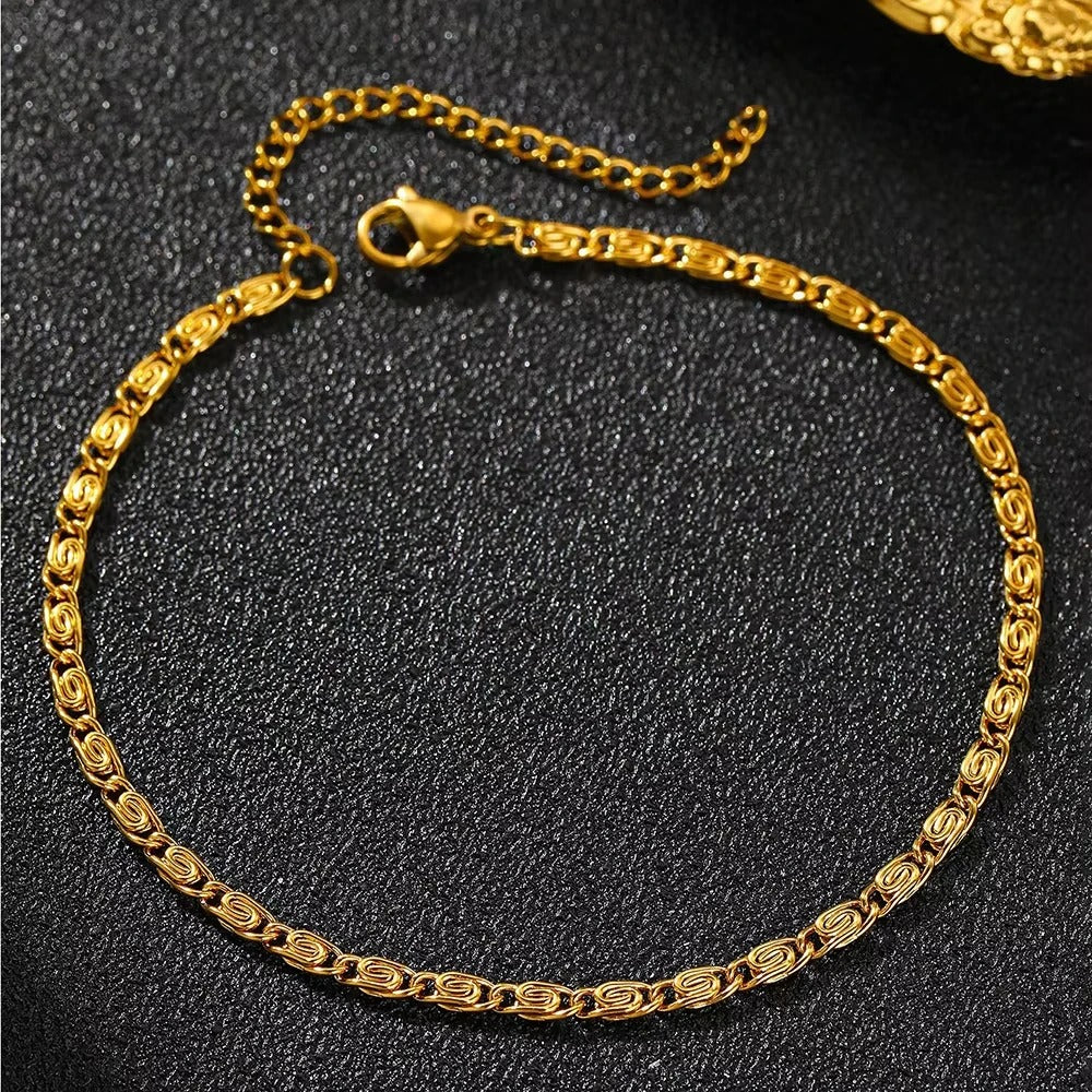 Elegant Scroll Bracelet