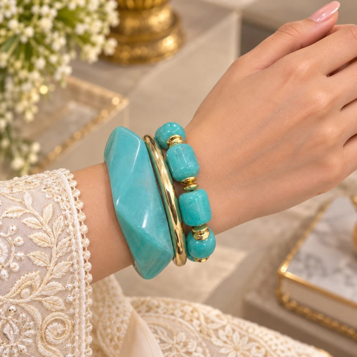 Turquoise Resin & Beaded Bangle Set