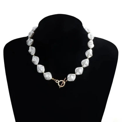Irregular Pearl Toggle Necklace