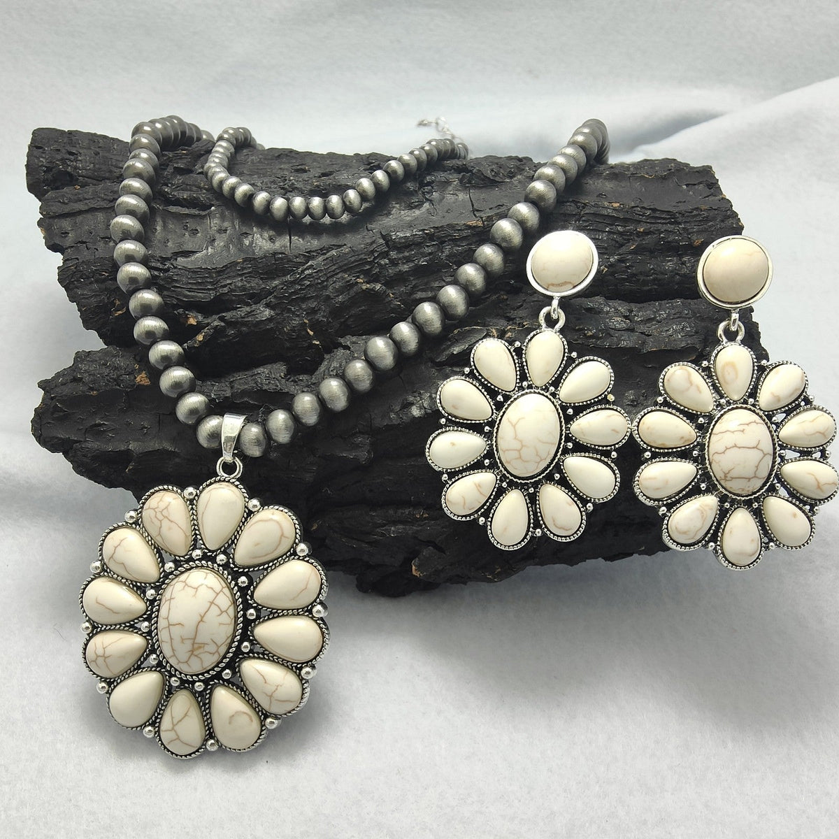 White Turquoise Flower Necklace Set