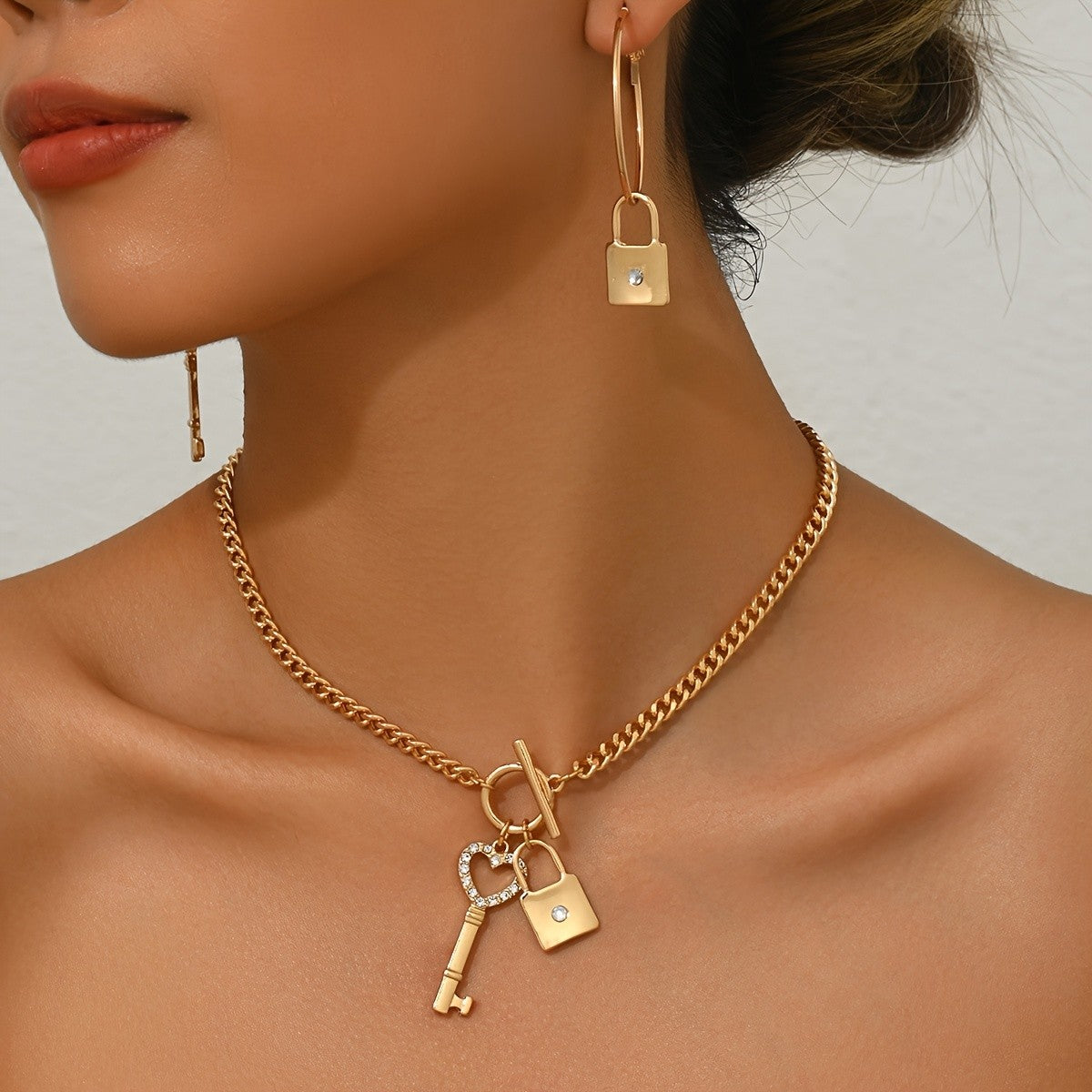 Key & Lock Necklace Set