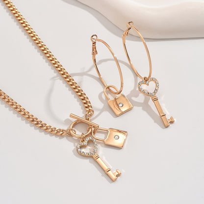 Key & Lock Necklace Set
