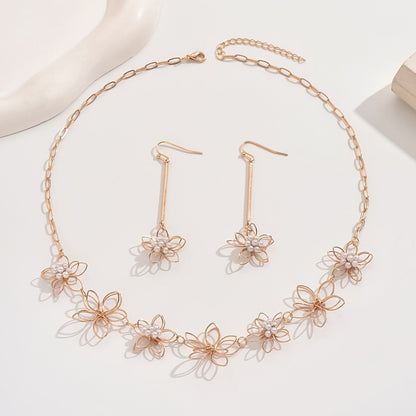 Pearl Floral Necklace & Earring Set