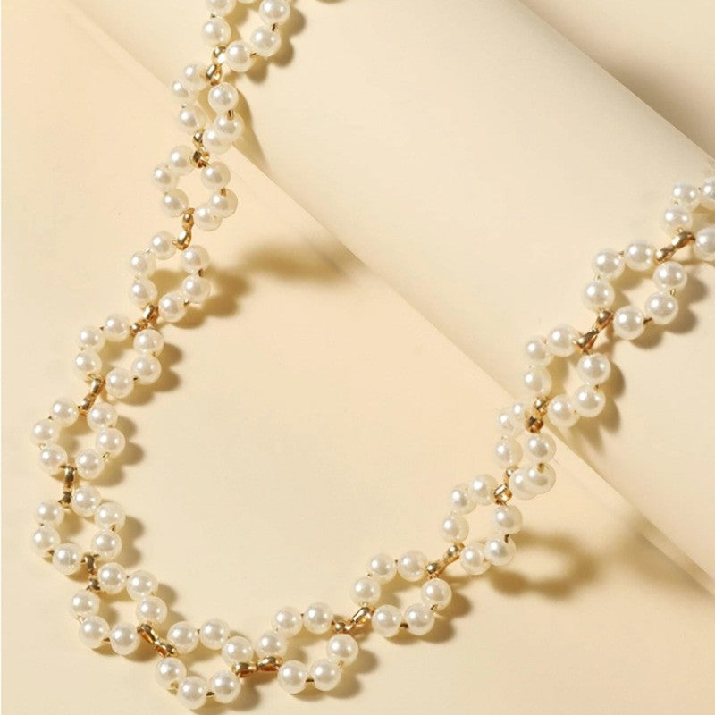 Woven Pearl Collarbone Necklace