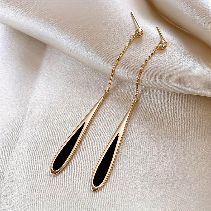 Black Teardrop Dangle Earrings