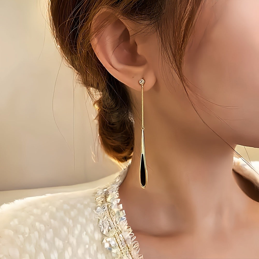 Black Teardrop Dangle Earrings