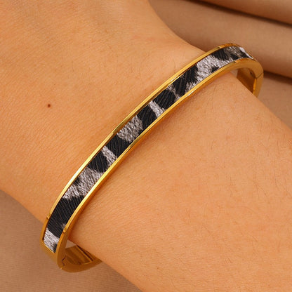 Multi-Color Leopard Print Bracelet Set