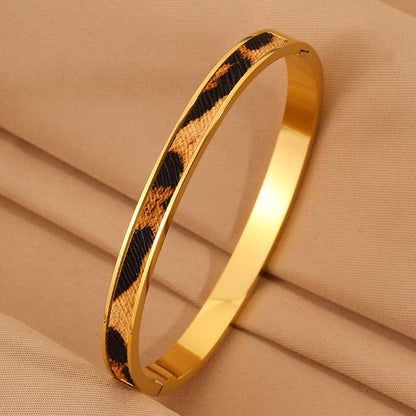 Multi-Color Leopard Print Bracelet Set