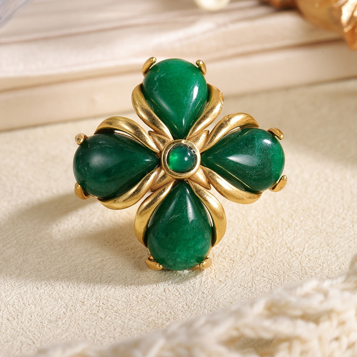 Green Clover Flower Ring