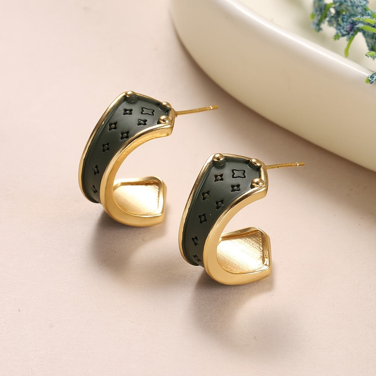 Dark Green Star Pattern C-Shaped Earrings