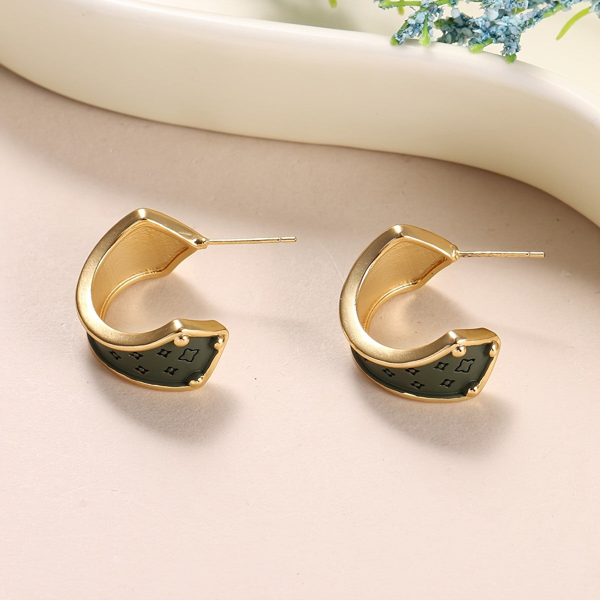 Dark Green Star Pattern C-Shaped Earrings