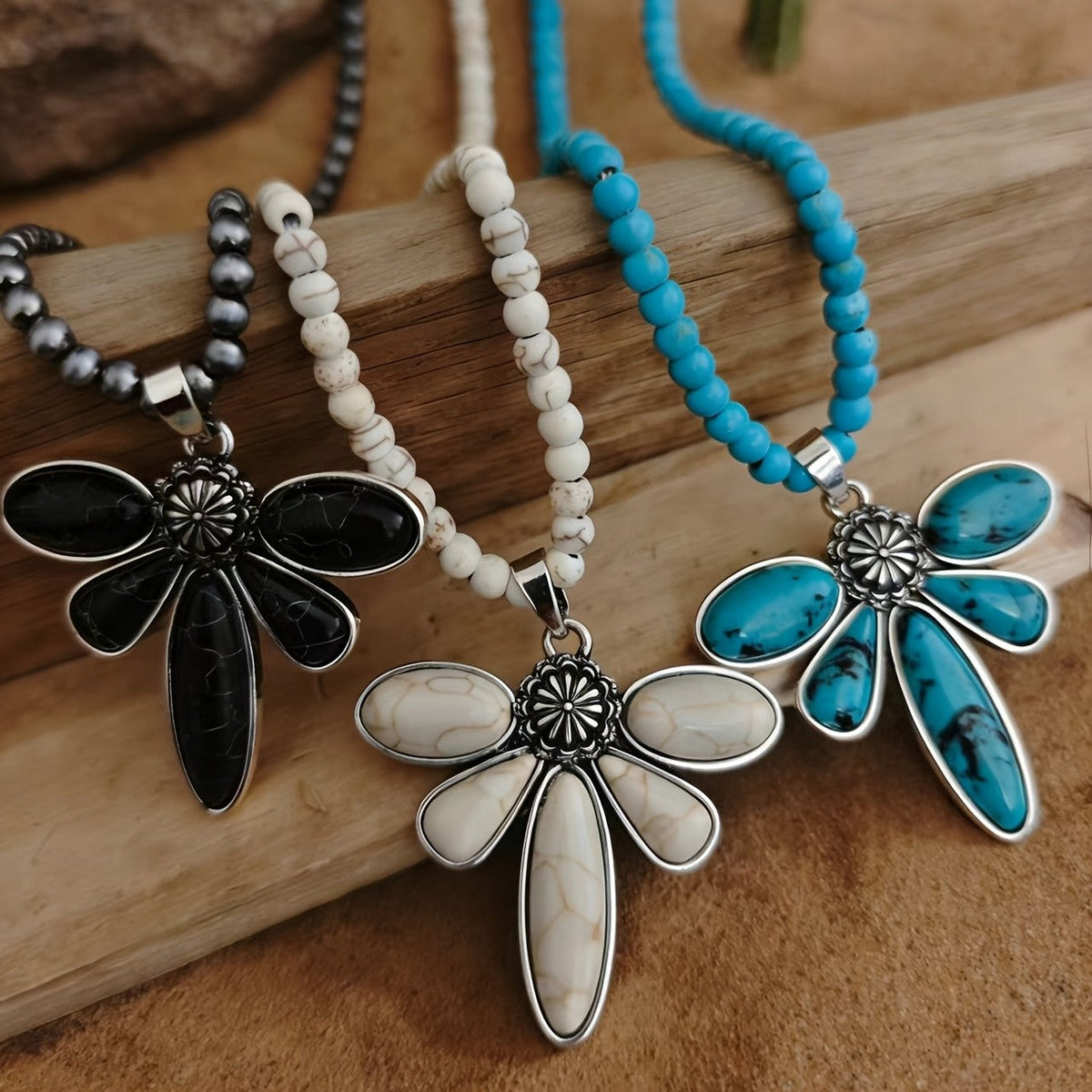 Turquoise Flower Beaded Necklace