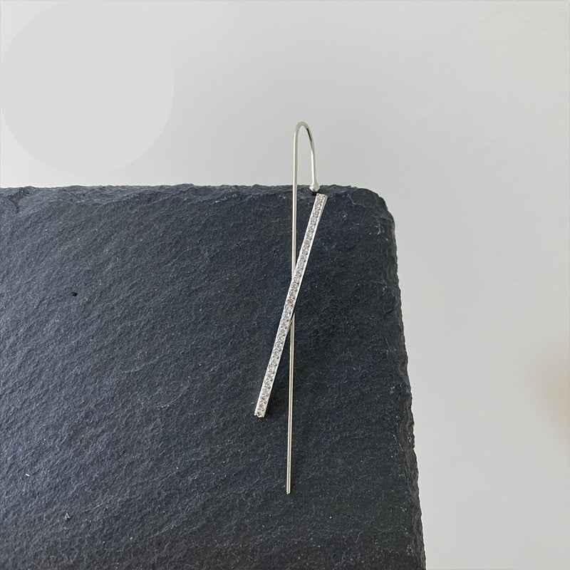 Cubic Zirconia Bar Ear Cuff