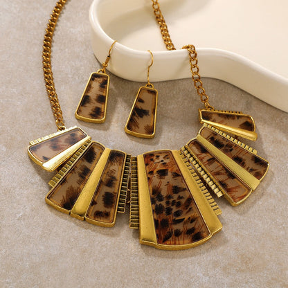 Leopard Fan Statement Set