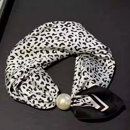 Magnetic Buckle Pearl Necklace