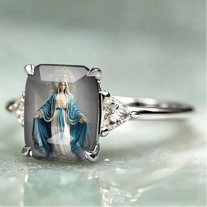 Classical Renaissance Statement Ring